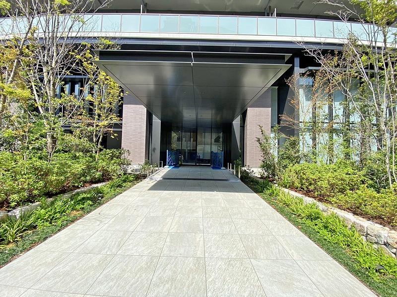 Elegant Apartment in Osaka — photograph 2