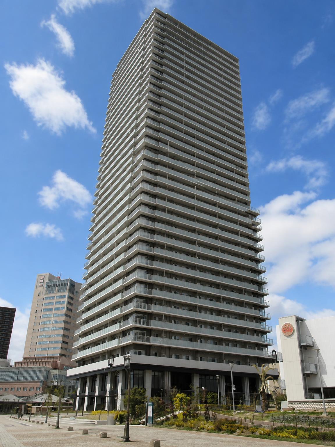 The Parkhouse Kobe Harborland Tower — photograph 4