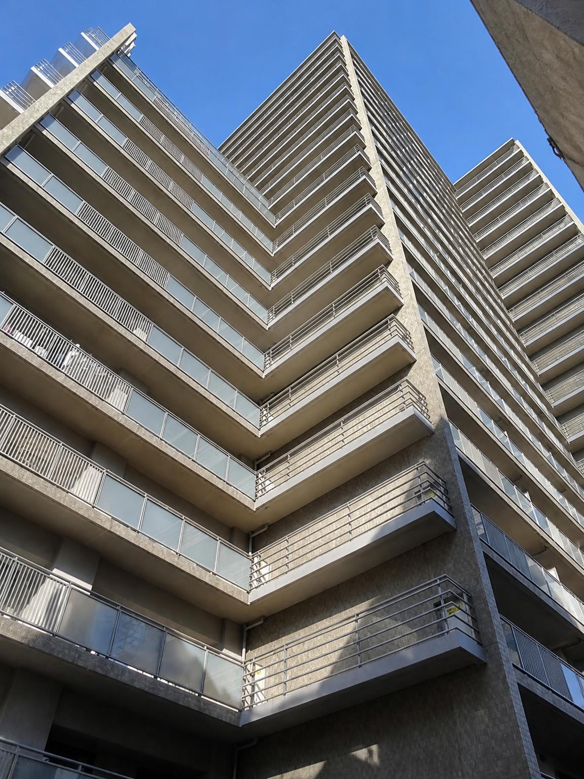 Condominium in Tennoji-ku, Osaka — photograph 2