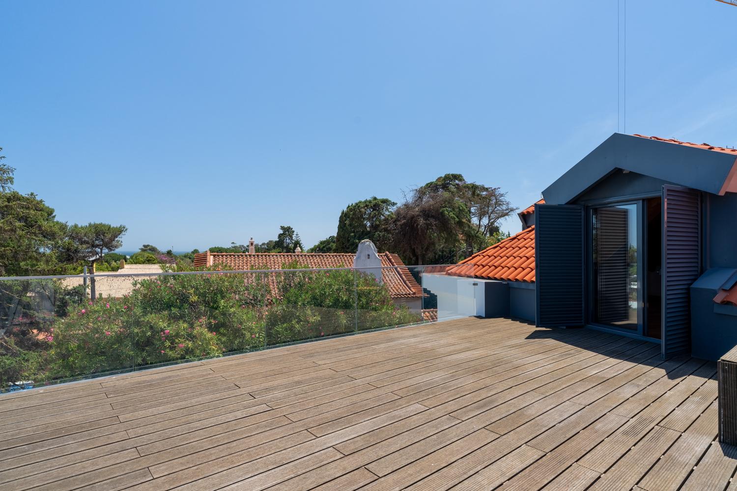 5-Bedroom House with Terrace in Cascais — photograph 5