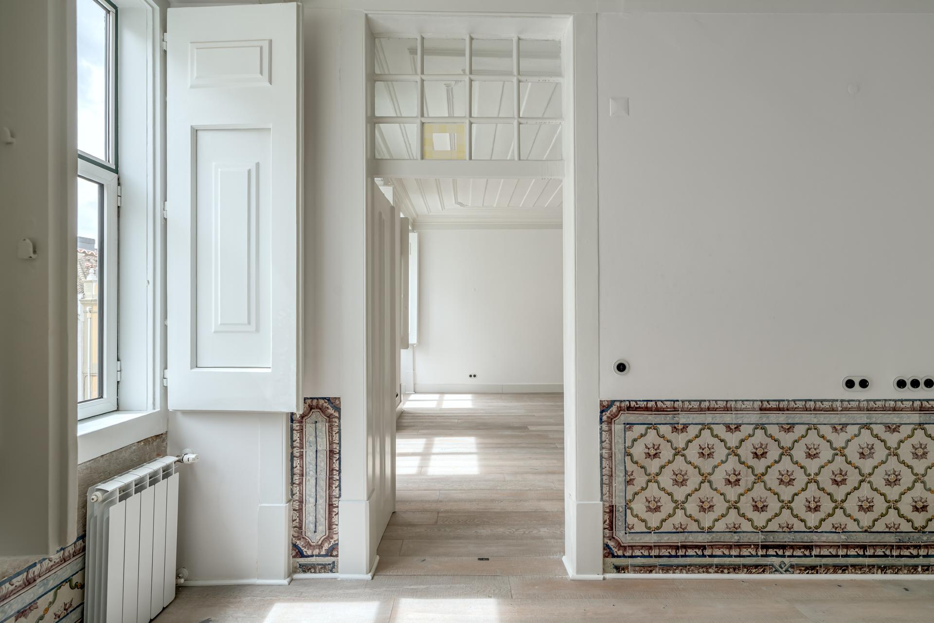 2-Bedroom Apartment in Lisboa — photograph 2