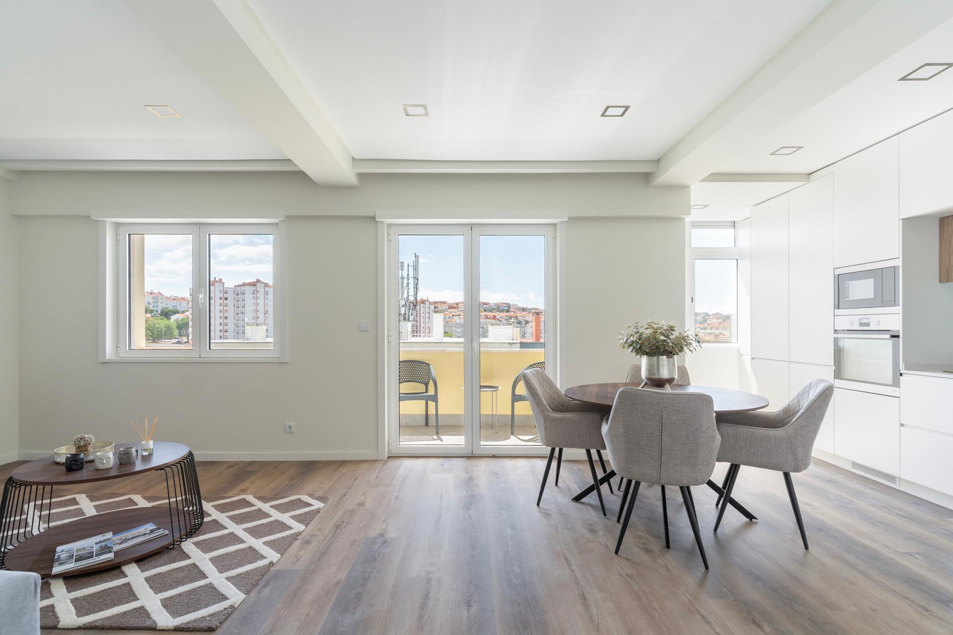 3-Bedroom Apartment in Benfica, Lisboa — photograph 2