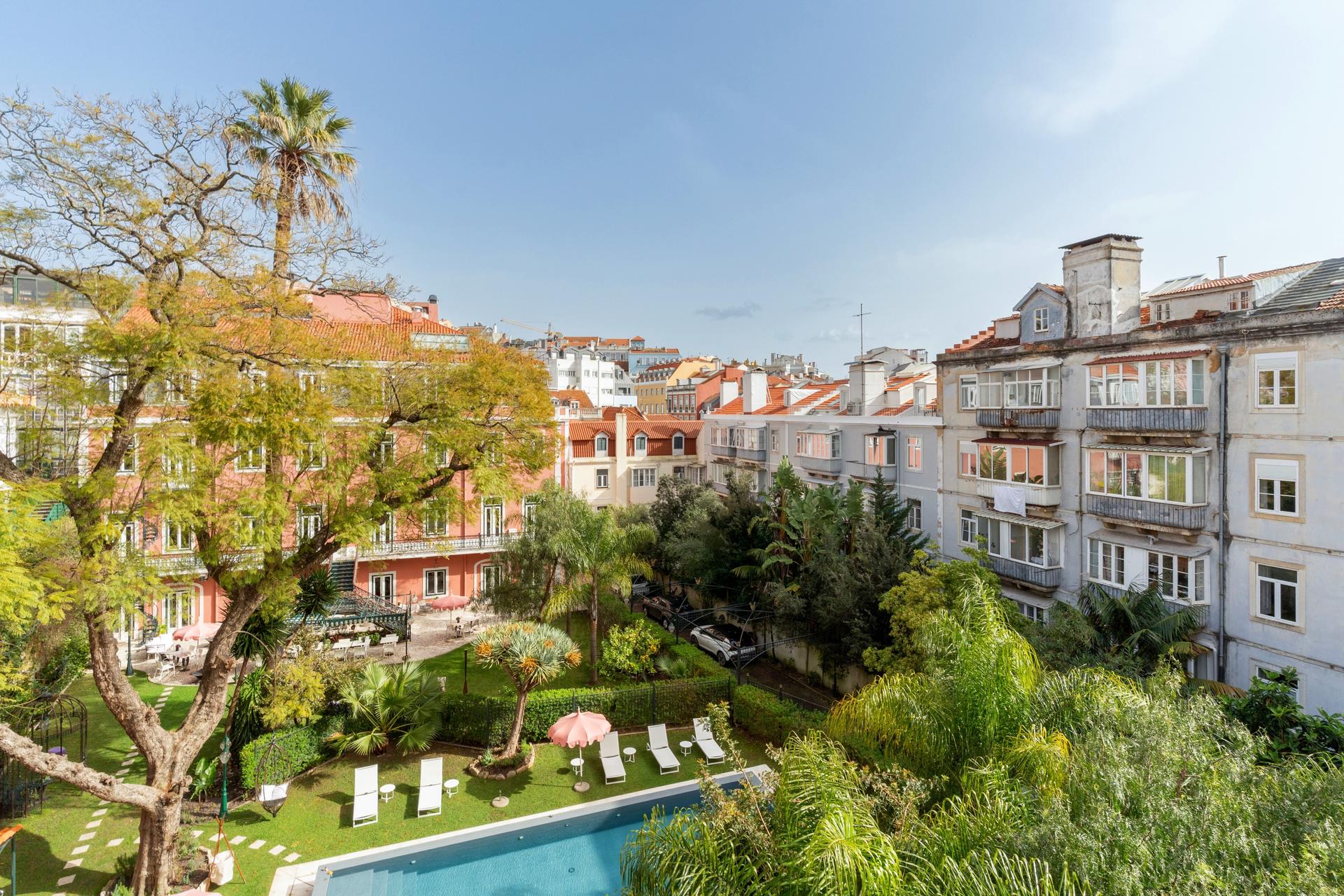 5-Bedroom Apartment in Lisboa — photograph 4